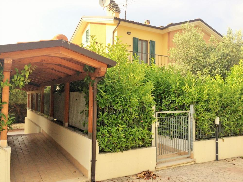 Villaschiera plurilocale in vendita a San Benedetto del Tronto