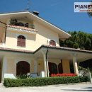 Villa indipendente plurilocale in vendita a San Benedetto del Tronto
