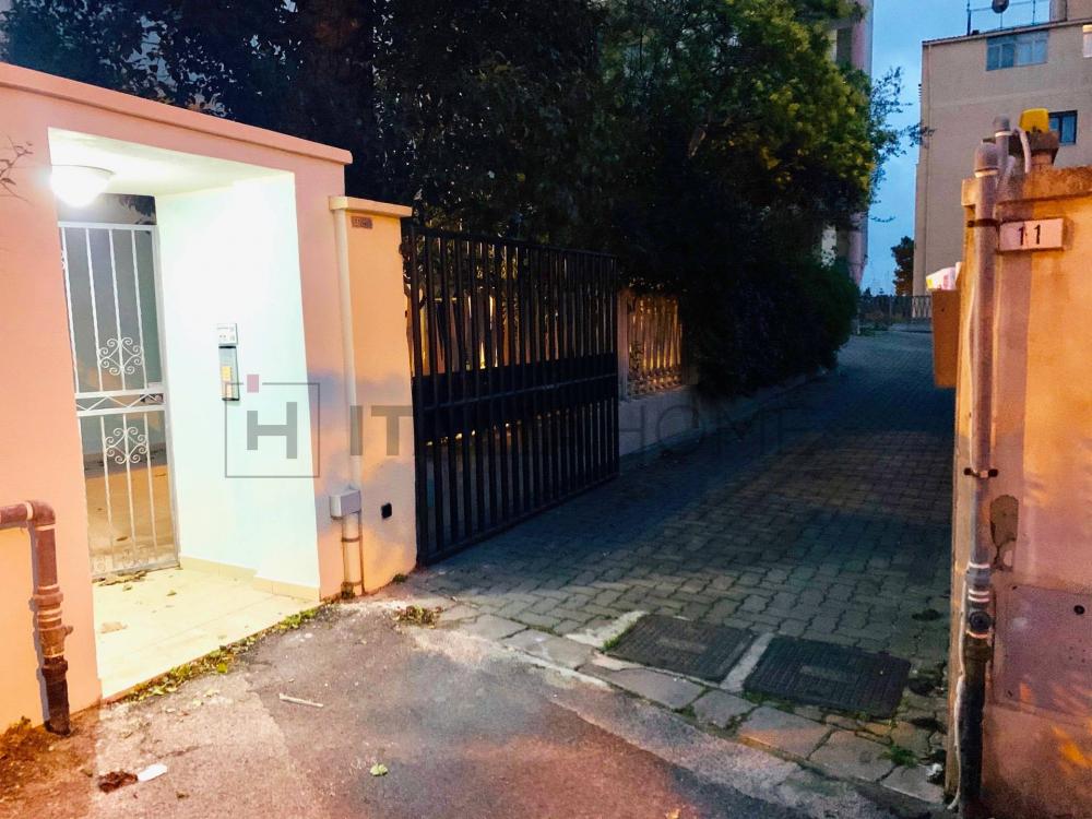 Garage monolocale in vendita a Cagliari