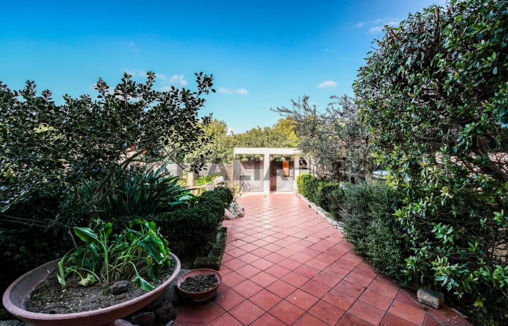 Villa indipendente plurilocale in vendita a Quartu Sant'Elena