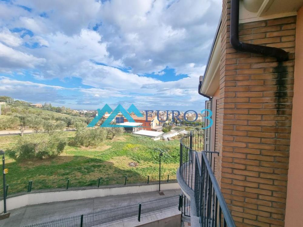 Villa quadrilocale in vendita a Tortoreto