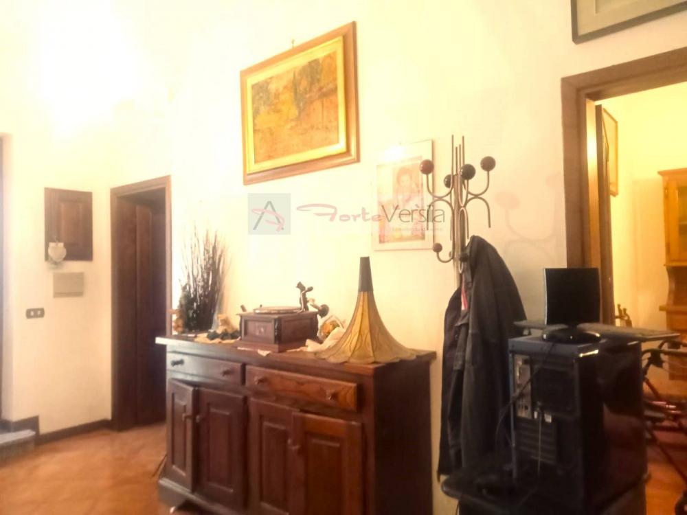 Appartamento plurilocale in vendita a Camaiore