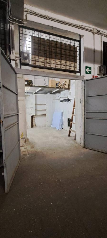 Garage monolocale in vendita a Roma