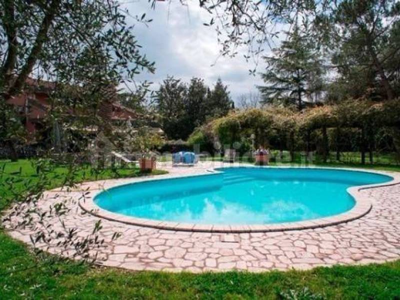 Villa plurilocale in vendita a Roma