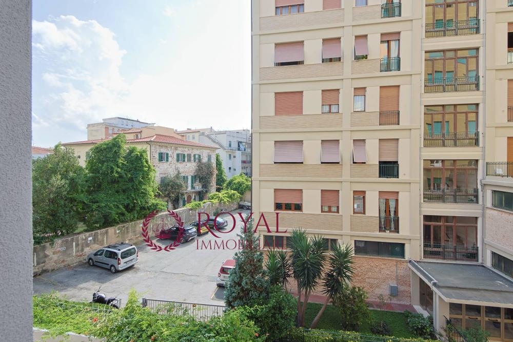 Appartamento trilocale in vendita a Livorno