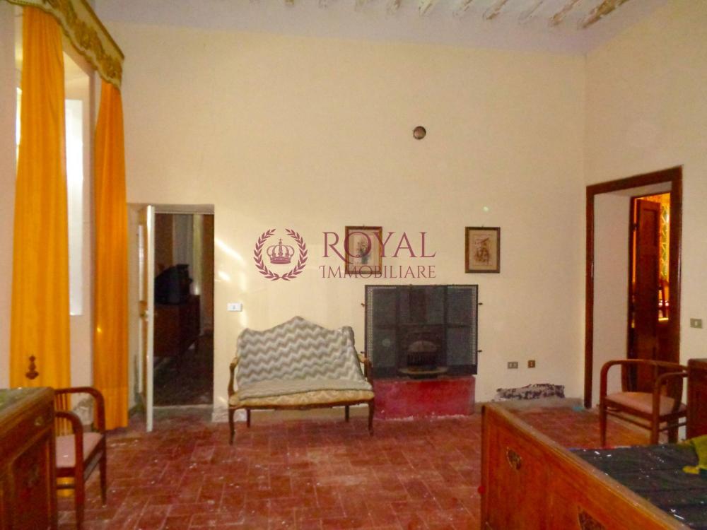 Villa indipendente plurilocale in vendita a Livorno