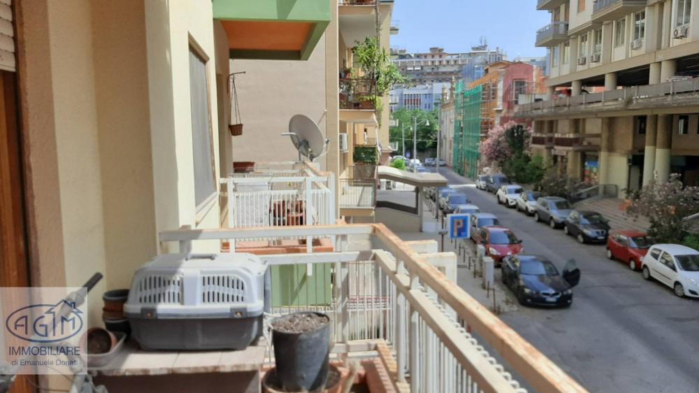 Appartamento quadrilocale in vendita a Palermo