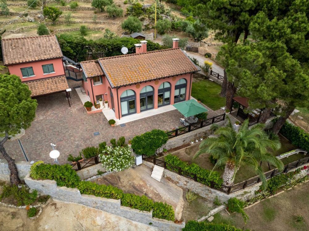 Villa plurilocale in vendita a campo nell elba