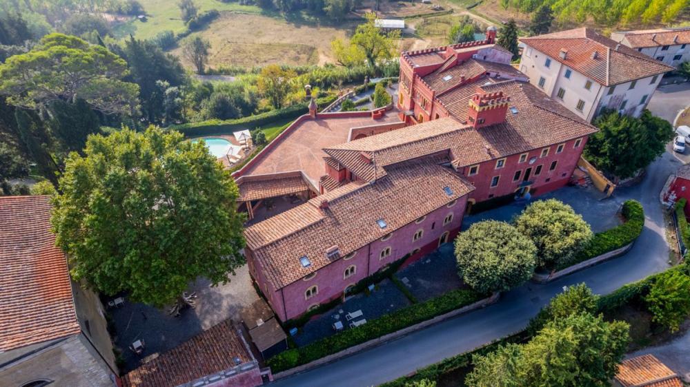 Villa plurilocale in vendita a pisa