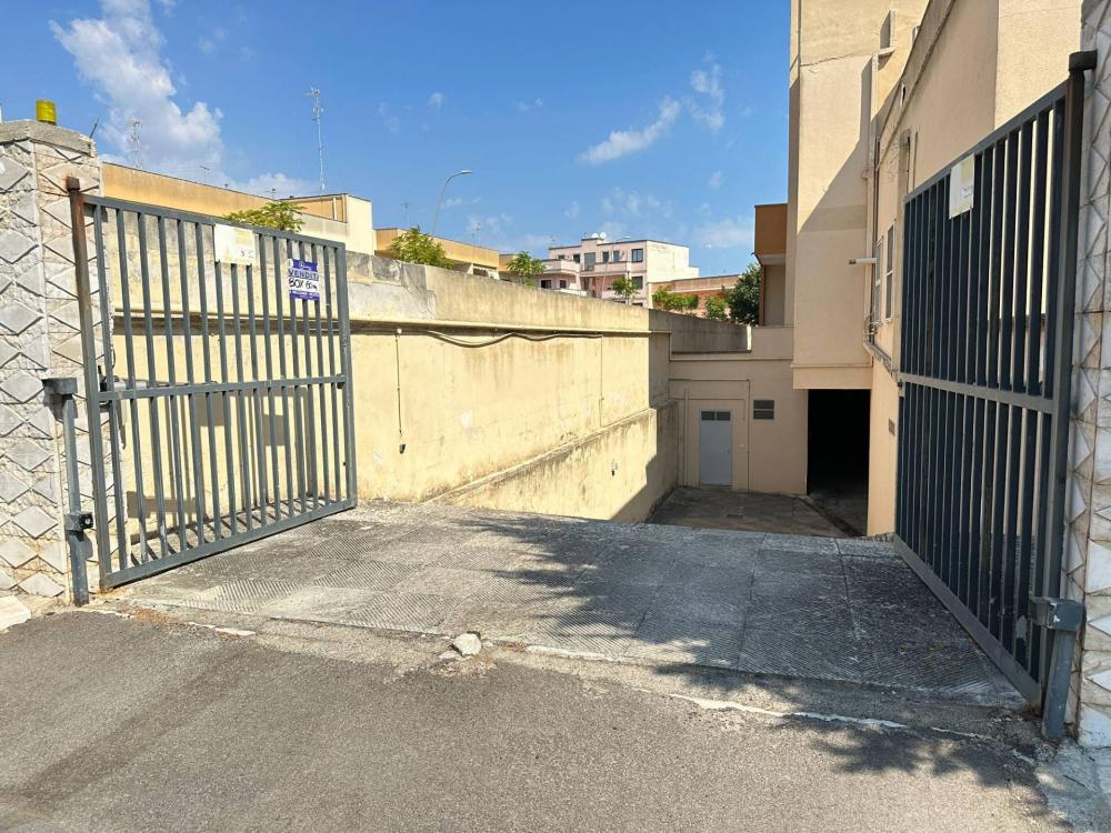 Garage monolocale in vendita a Lecce