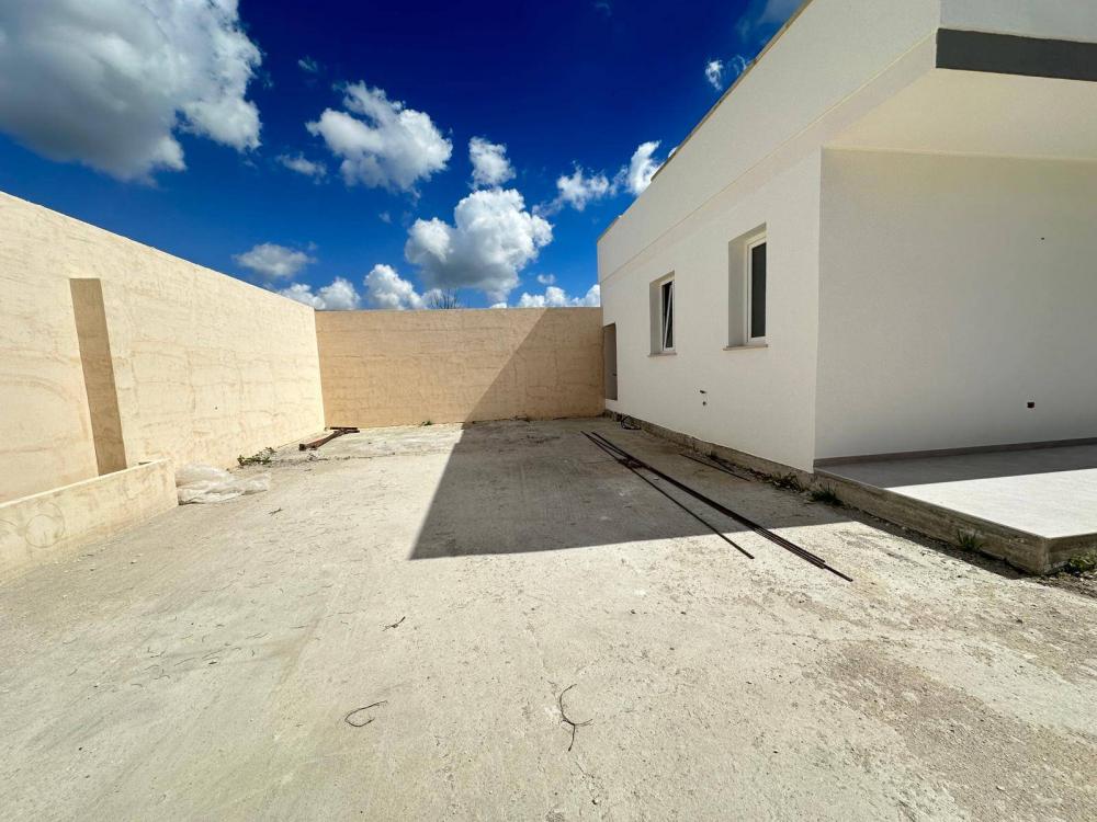 Villa indipendente trilocale in vendita a Lecce