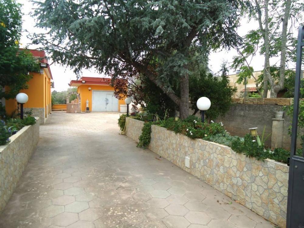 7d450200089e7c62d4d1fbb1d4cc9e57 - Villa quadrilocale in vendita a Gallipoli