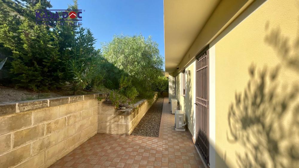 Villa indipendente plurilocale in vendita a Montepaone