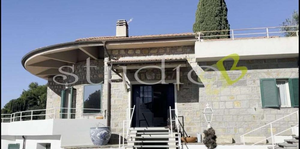 Villa plurilocale in vendita a bordighera