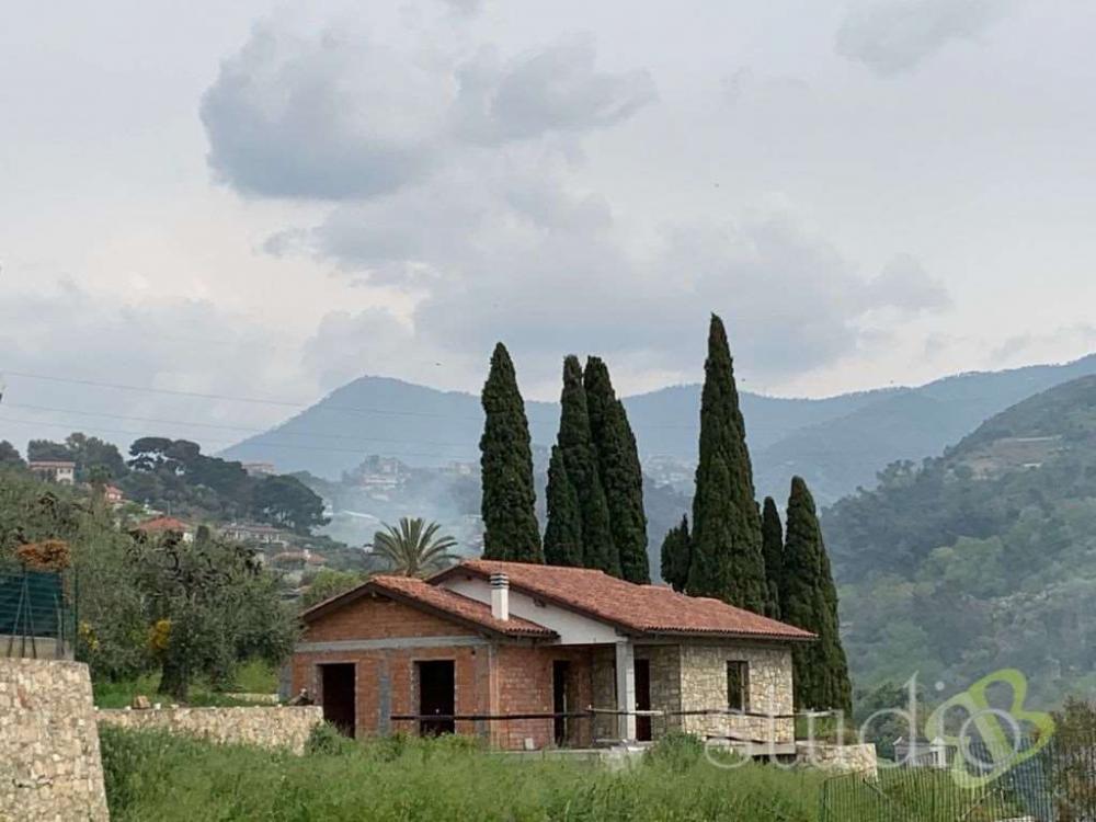Villa plurilocale in vendita a Sasso