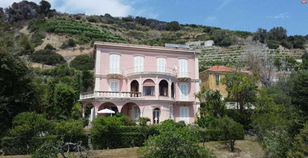 Villa plurilocale in vendita a ventimiglia