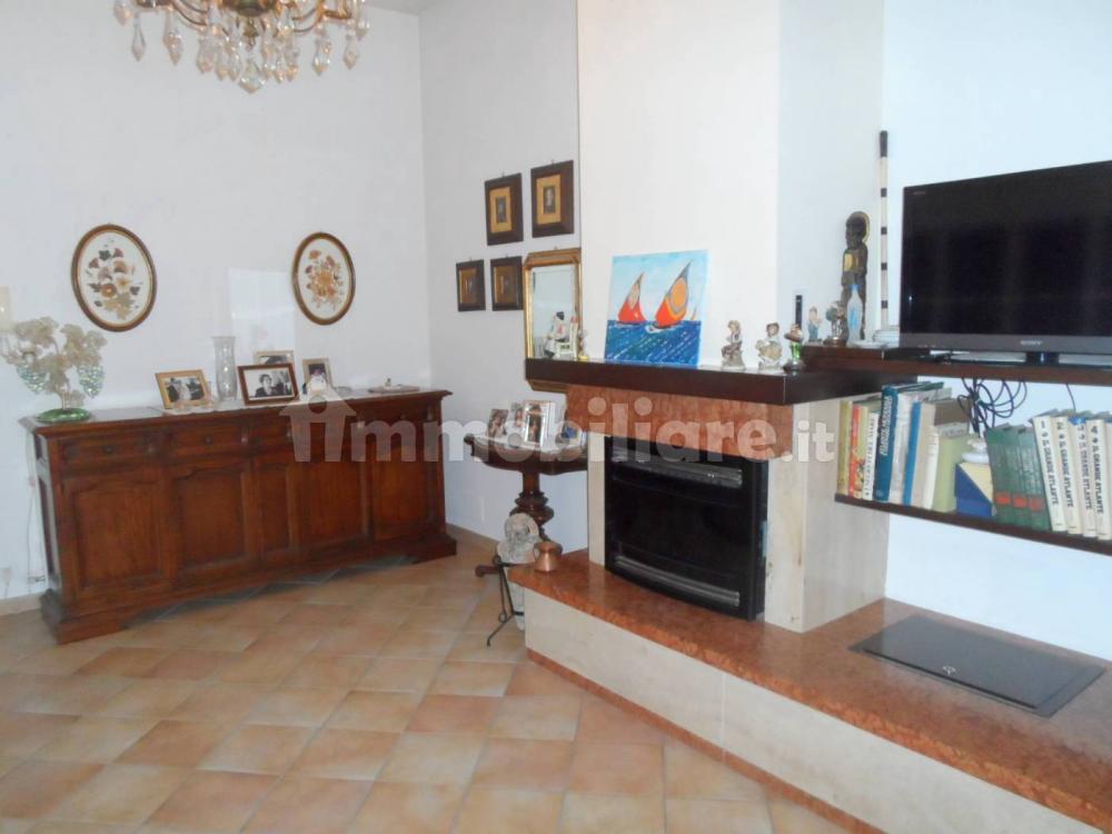 Villa indipendente plurilocale in vendita a San Benedetto del Tronto
