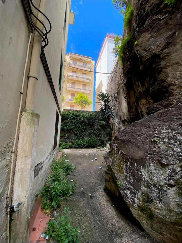 Appartamento quadrilocale in vendita a torre-del-greco