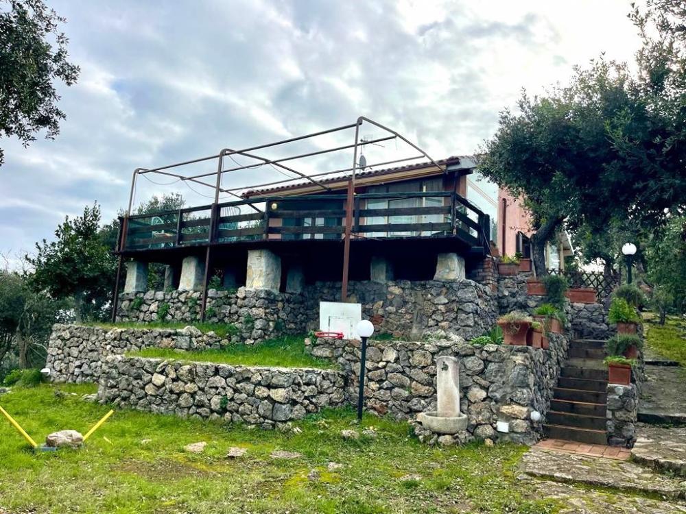 Villa indipendente plurilocale in vendita a orbetello