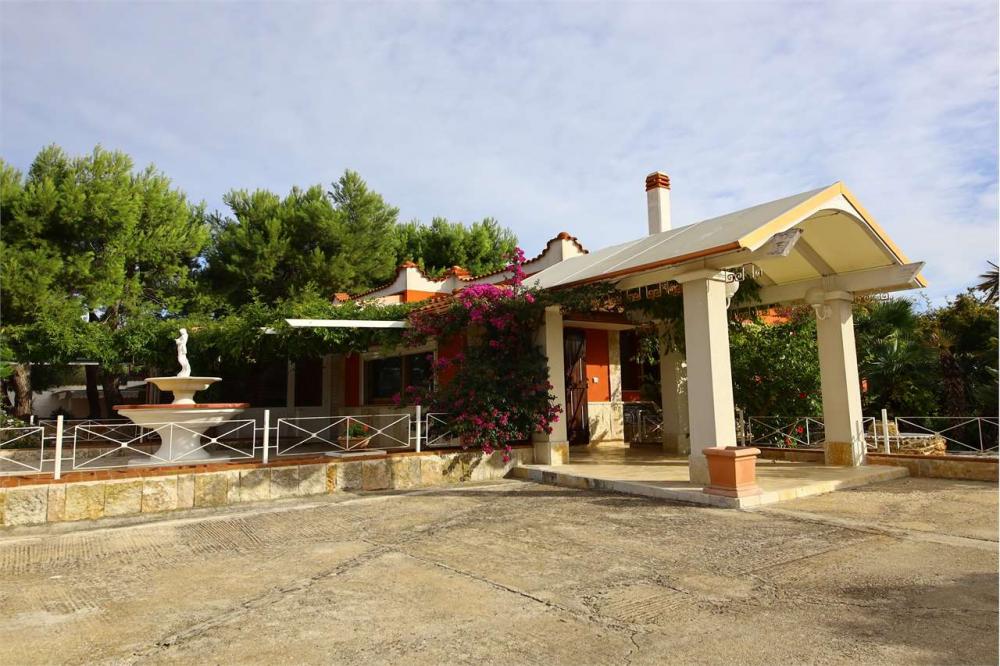 Villa plurilocale in vendita a carovigno