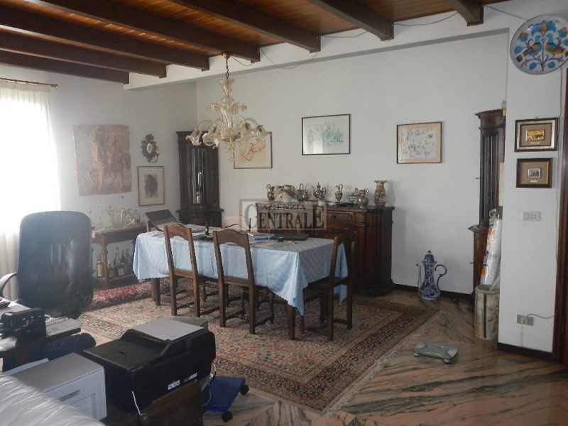 Casa plurilocale in vendita a Sanremo
