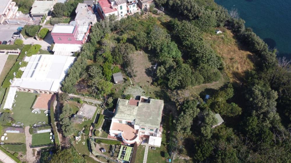 Villa indipendente plurilocale in vendita a bacoli