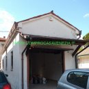 Garage in vendita a venezia