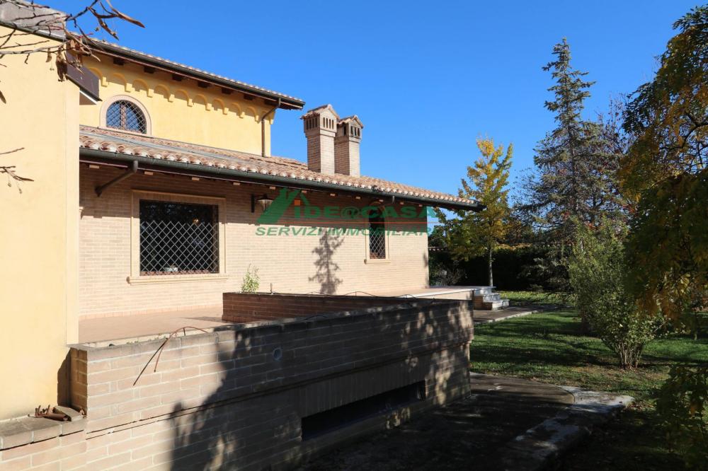 Villa indipendente plurilocale in vendita a Tortoreto