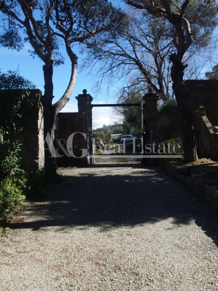 Villa indipendente plurilocale in vendita a Castiglione della Pescaia