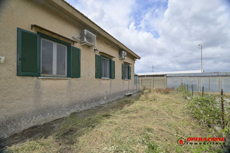 Villa quadrilocale in vendita a roma