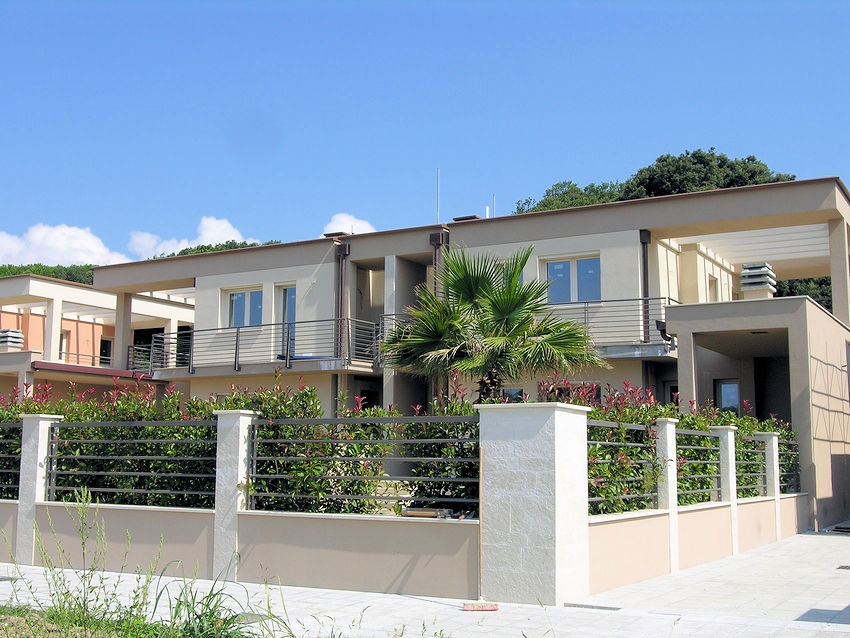 Villa plurilocale in vendita a Montecatini Terme