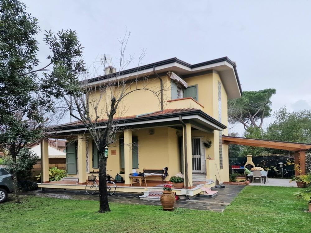 Villa plurilocale in vendita a massa