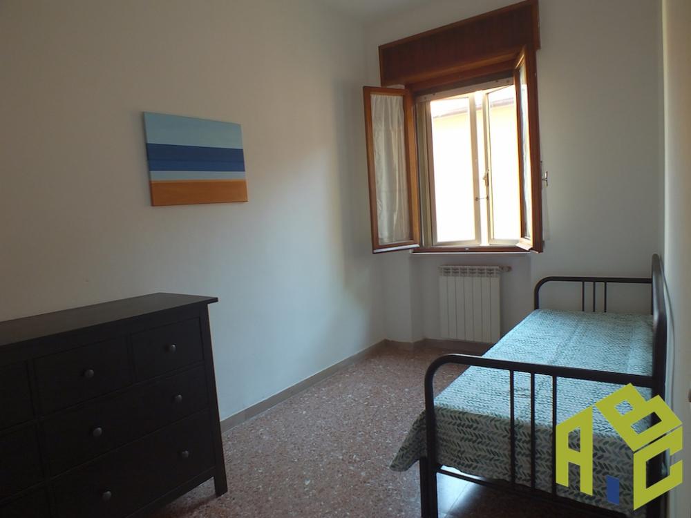 soggiorno - Appartamento trilocale in vendita a Rosignano solvay