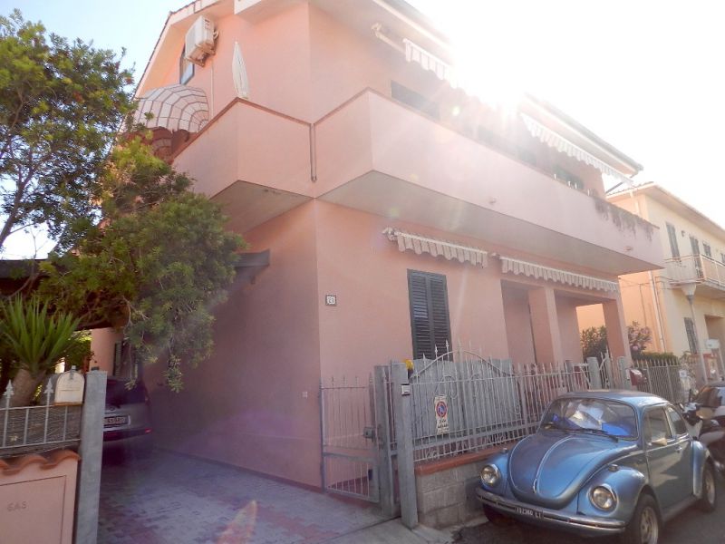 Villa indipendente plurilocale in vendita a Castiglioncello