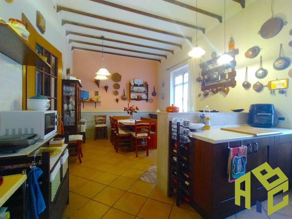 Villa indipendente in vendita a Rosignano solvay