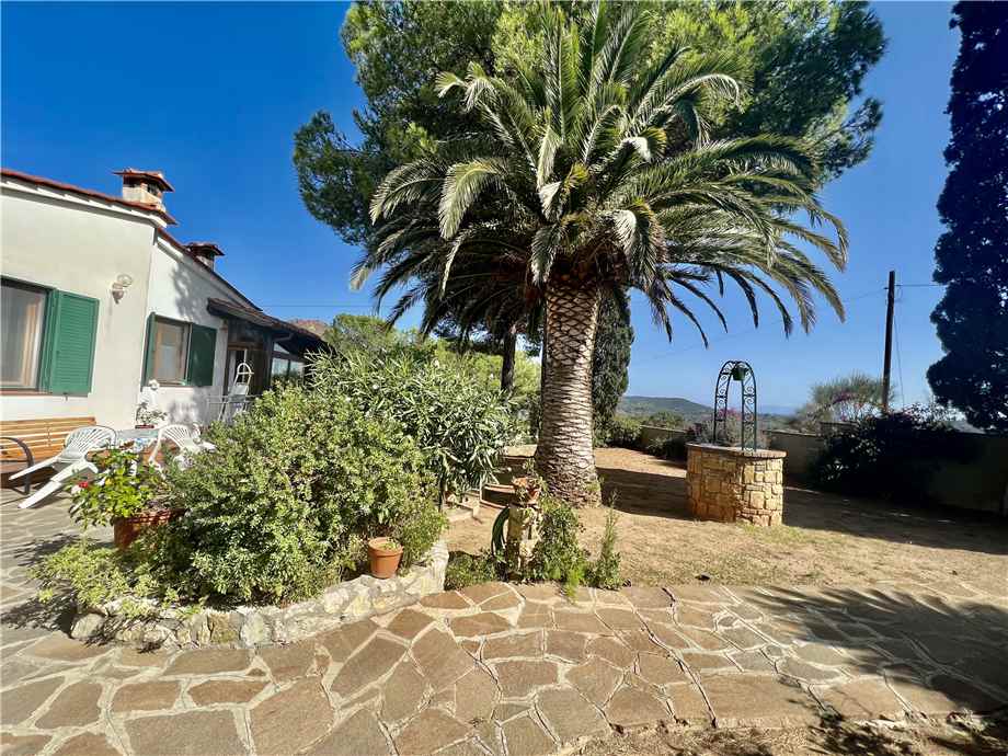 Villa indipendente plurilocale in vendita a Porto Azzurro