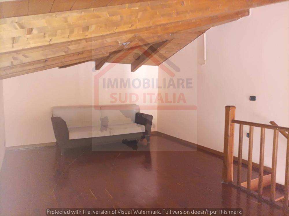 Villa quadrilocale in affitto a Giugliano in Campania