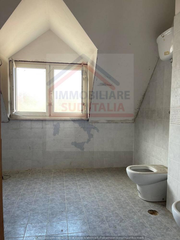 Villa quadrilocale in vendita a Giugliano in Campania