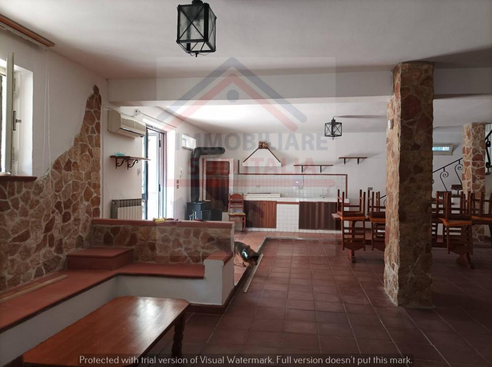 Villa plurilocale in vendita a Giugliano in Campania
