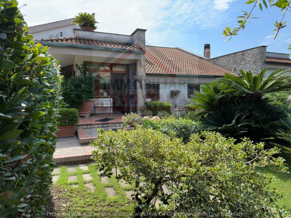 Villa plurilocale in vendita a Quarto