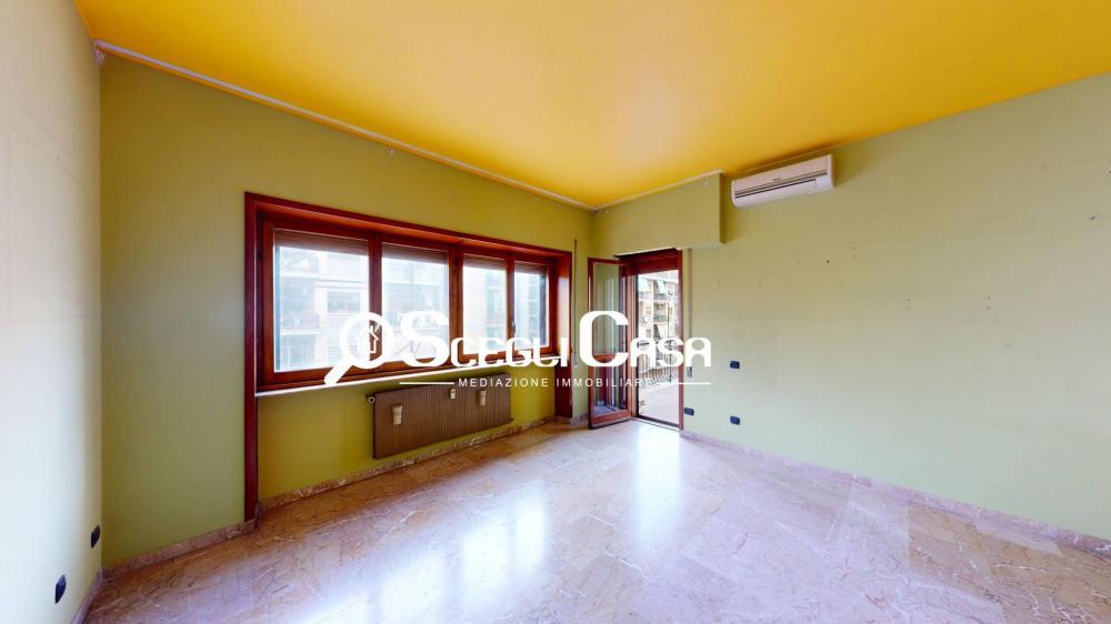 Appartamento quadrilocale in vendita a Roma