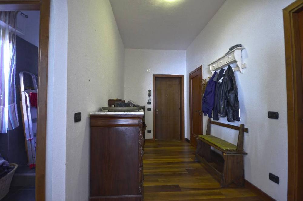 elba, marciana marina appartamento centrale con due camere, primo piano - Appartamento trilocale in vendita a marciana-marina