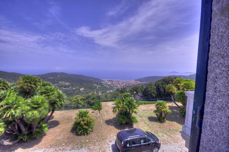 Elba Poggio Appartamento con grande terrazza vista mare in villa fine 800 - La vista mare - Appartamento bilocale in vendita a Poggio