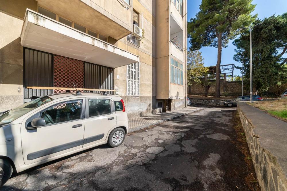 Foto - Appartamento quadrilocale in vendita a catania