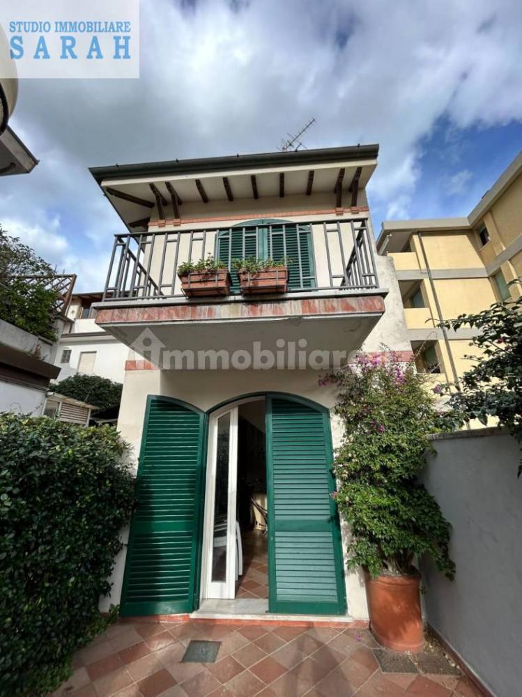 Casa quadrilocale in vendita a Viareggio