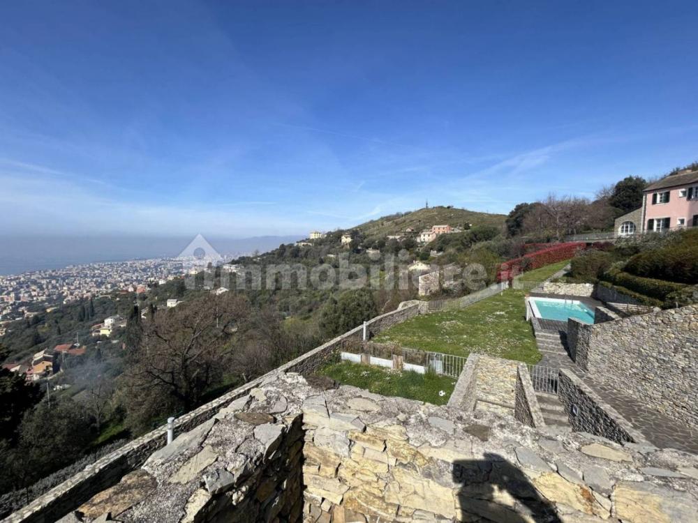 Villa plurilocale in vendita a genova