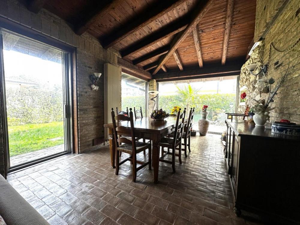 Sala da pranzo - Villa plurilocale in vendita a Bibione