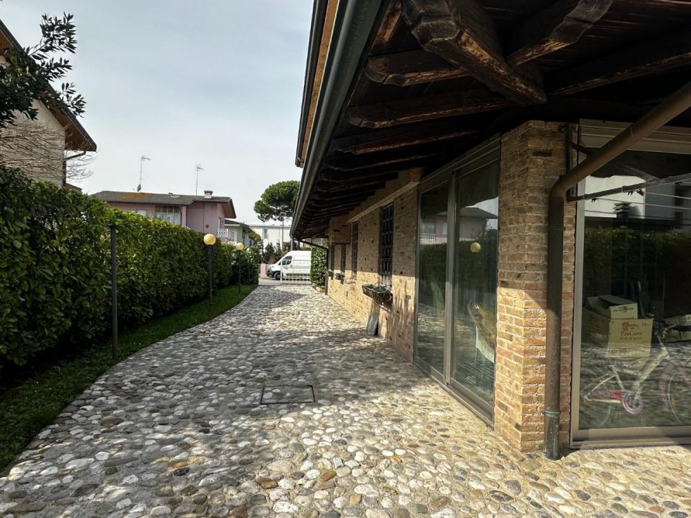 Esterno - Villa plurilocale in vendita a Bibione