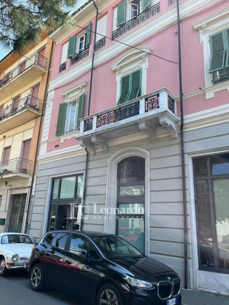 Appartamento quadrilocale in affitto a Viareggio