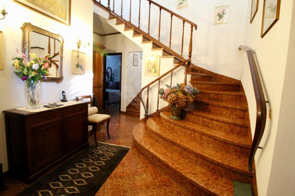 Villa plurilocale in vendita a pietrasanta